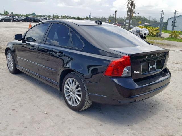 YV1382MS4A2501275 - 2010 VOLVO S40 2.4I BLACK photo 3