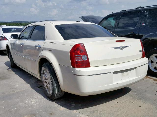 2C3CA5CV1AH324865 - 2010 CHRYSLER 300 TOURIN BEIGE photo 3