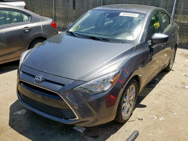 3MYDLBZV8GY109276 - 2016 TOYOTA SCION IA GRAY photo 2