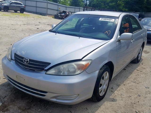 4T1BE32K24U329464 - 2004 TOYOTA CAMRY LE SILVER photo 2