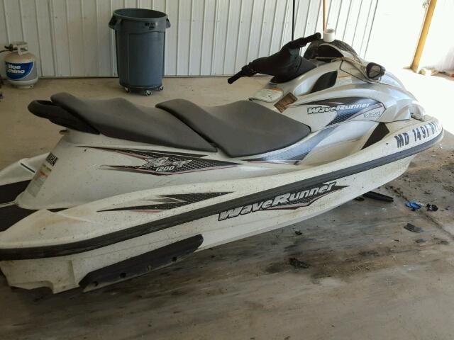 YAMA2709D101 - 2005 YAMAHA WAVERUNNER WHITE photo 10