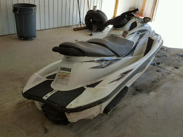 YAMA2709D101 - 2005 YAMAHA WAVERUNNER WHITE photo 4