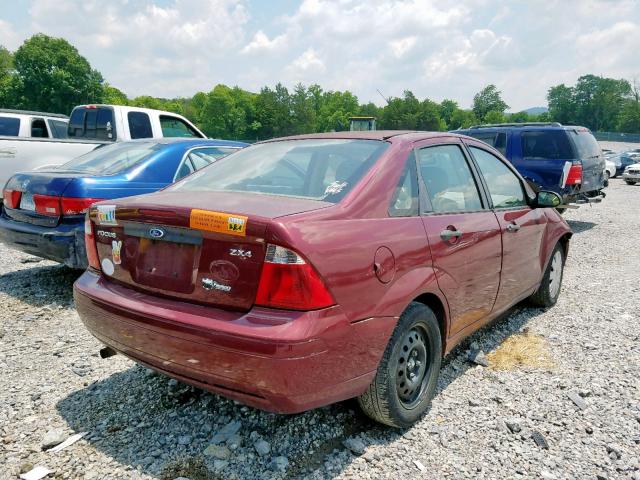 1FAFP34N06W224667 - 2006 FORD FOCUS ZX4 MAROON photo 4