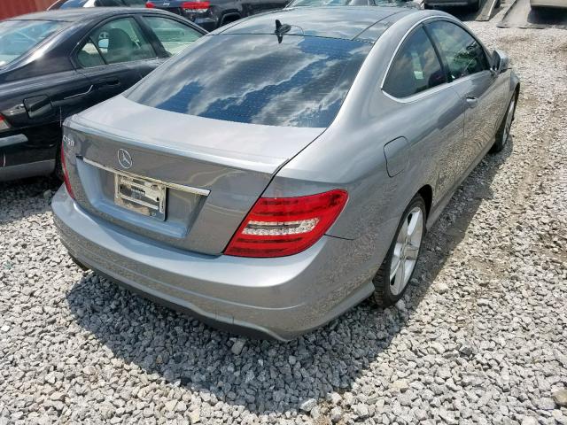 WDDGJ4HBXDG003614 - 2013 MERCEDES-BENZ C 250 GRAY photo 4