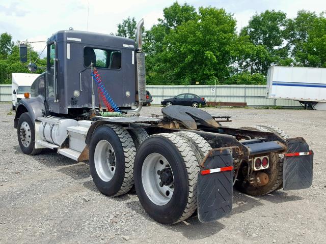 1XKDDB9XXXJ793835 - 1999 KENWORTH CONSTRUCTI GRAY photo 3