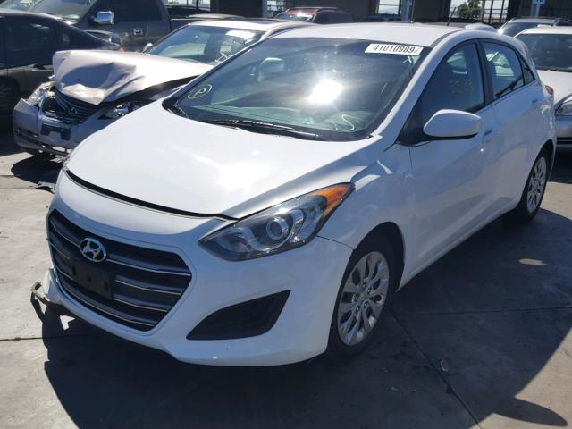 KMHD35LH7GU325623 - 2016 HYUNDAI ELANTRA GT WHITE photo 2