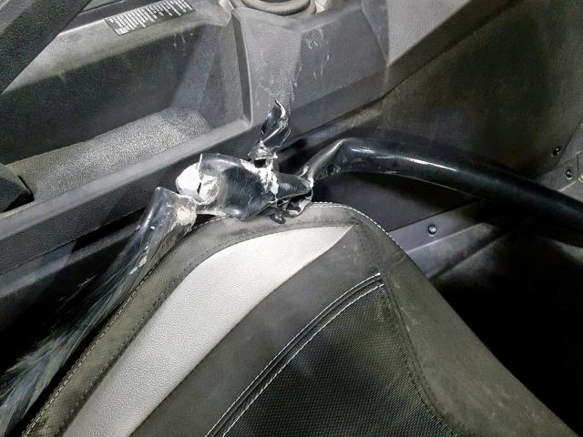 57XAAPFA1J8128154 - 2018 POLARIS SLINGSHOT BLUE photo 14