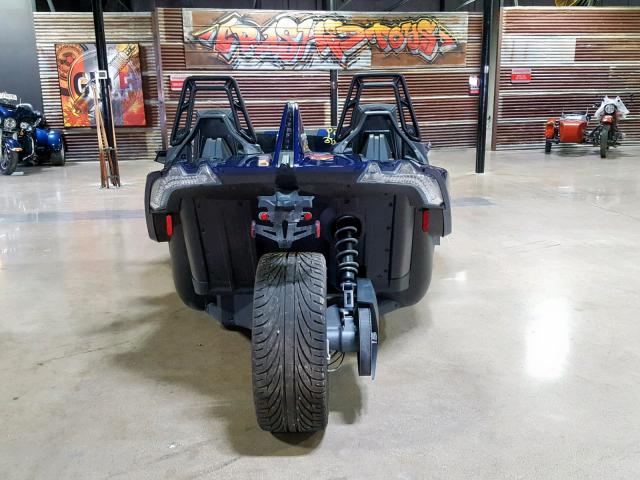 57XAAPFA1J8128154 - 2018 POLARIS SLINGSHOT BLUE photo 7