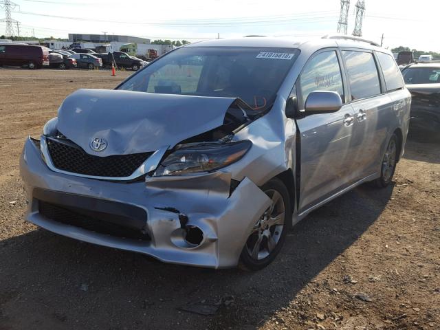 5TDXK3DC8FS630112 - 2015 TOYOTA SIENNA SPO SILVER photo 2