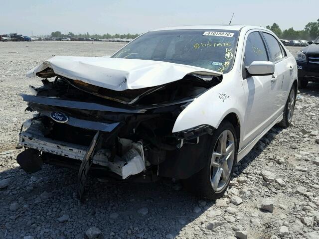 3FAHP0KCXBR233897 - 2011 FORD FUSION SPO WHITE photo 2