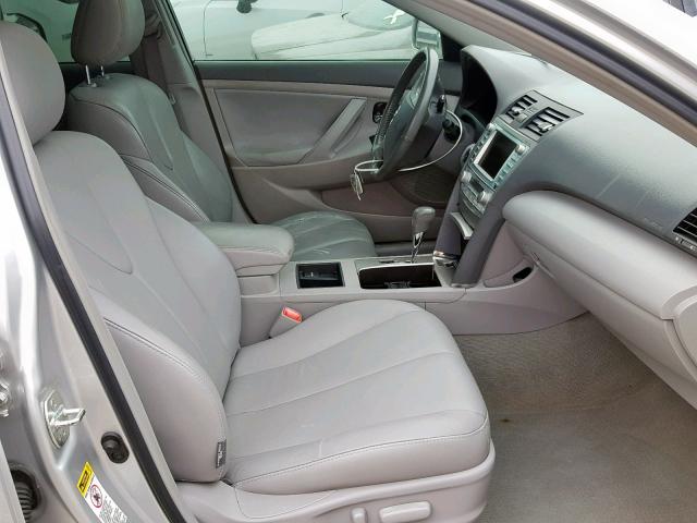 4T1BB46K49U096428 - 2009 TOYOTA CAMRY HYBR SILVER photo 5