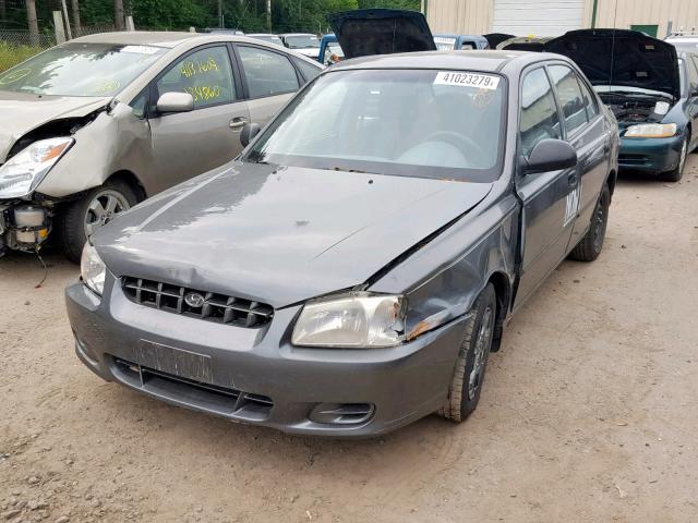 KMHCG45C42U374637 - 2002 HYUNDAI ACCENT GL GRAY photo 2