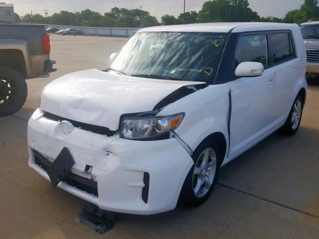 JTLZE4FE5C1142219 - 2012 TOYOTA SCION XB WHITE photo 2