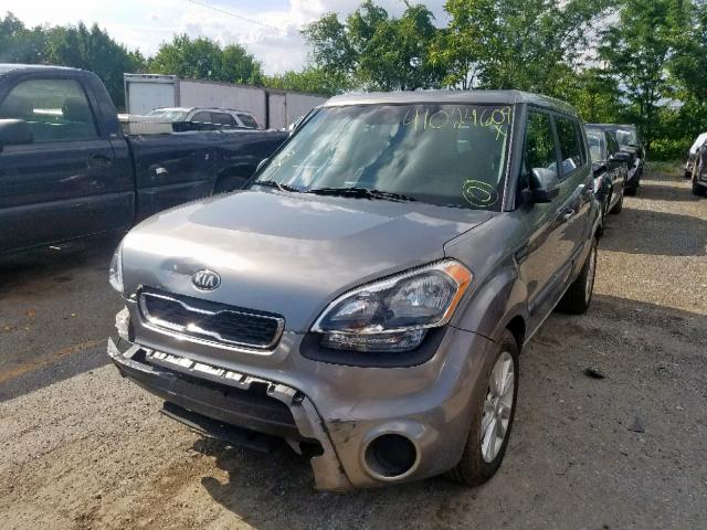 KNDJT2A65D7609382 - 2013 KIA SOUL + GRAY photo 2