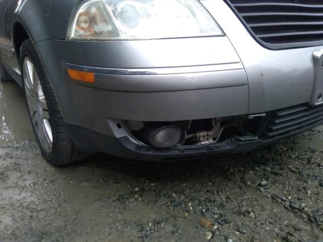 WVWWU63B45E125575 - 2005 VOLKSWAGEN PASSAT GLX 绿色 照片 9