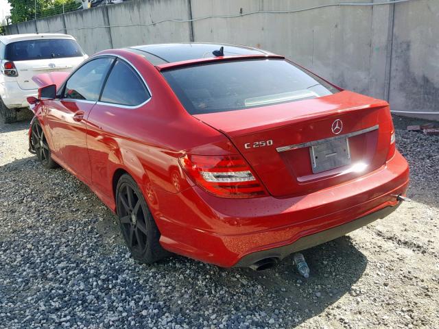 WDDGJ4HB1CF811872 - 2012 MERCEDES-BENZ C 250 RED photo 3