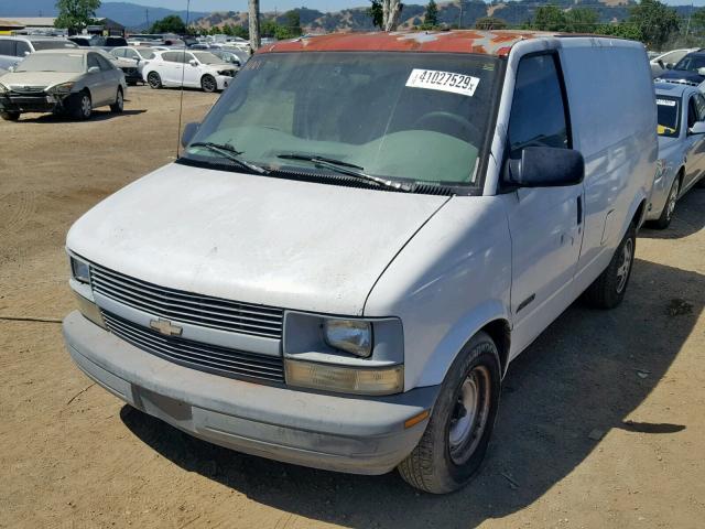 1GCDM19W1VB126043 - 1997 CHEVROLET ASTRO WHITE photo 2