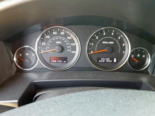 1J4RH4GK5AC157631 - 2010 JEEP COMMANDER შავი ფოტო 8