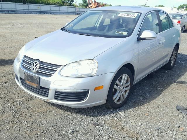 3VWEG71K37M202443 - 2007 VOLKSWAGEN JETTA WOLF GRAY photo 2