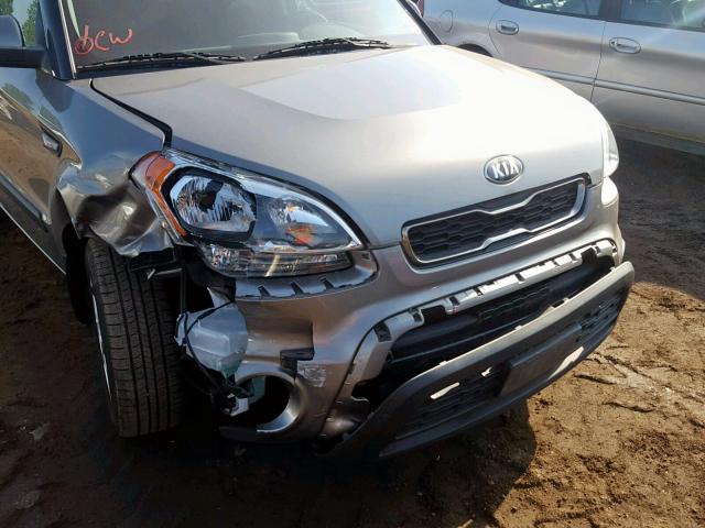 KNDJT2A52D7576011 - 2013 KIA SOUL GRAY photo 9