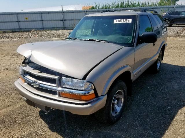 1GNCS18W0YK225063 - 2000 CHEVROLET BLAZER BEIGE photo 2