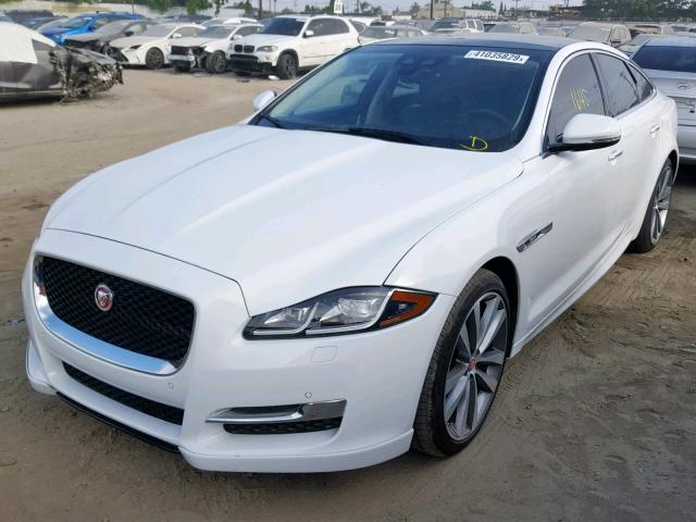 SAJWA1C74J8W13894 - 2018 JAGUAR XJ R - SPO WHITE photo 2