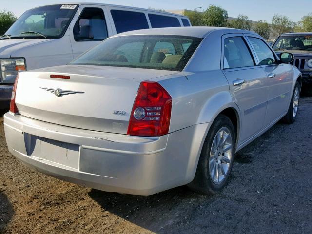 2C3KA43D09H574834 - 2009 CHRYSLER 300 LX GRAY photo 4