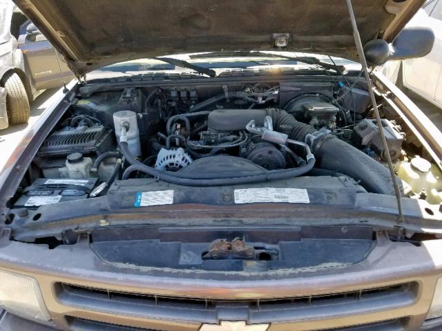 1GNDT13W5V2248052 - 1997 CHEVROLET BLAZER BROWN photo 7