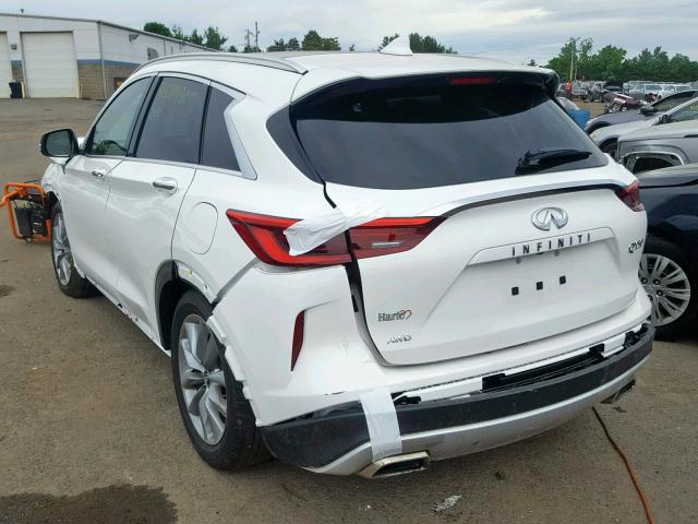 3PCAJ5M37KF129974 - 2019 INFINITI QX50 ESSEN WHITE photo 3