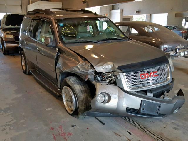 1GKET66M066147844 - 2006 GMC ENVOY DENA SILVER photo 1