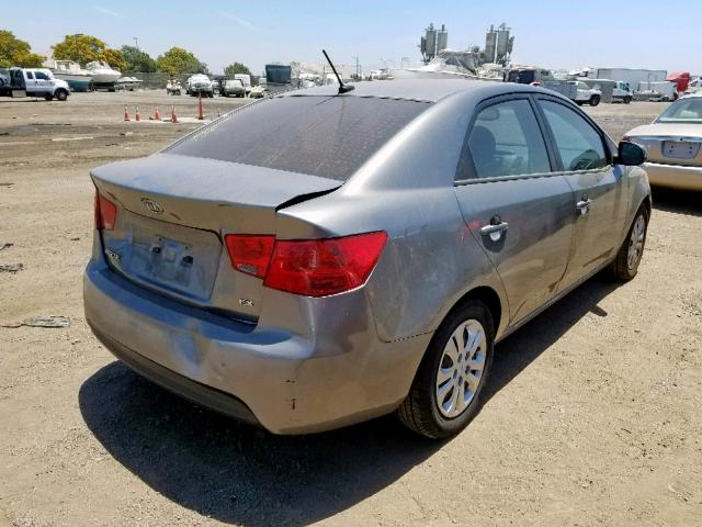 KNAFU4A22C5602618 - 2012 KIA FORTE EX GRAY photo 4