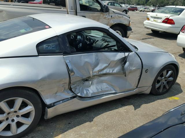 JN1AZ34DX5M600195 - 2005 NISSAN 350Z COUPE SILVER photo 9