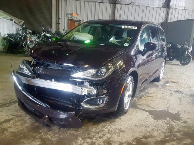 2C4RC1BGXHR841341 - 2017 CHRYSLER PACIFICA T BLACK photo 2