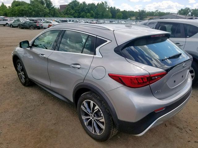 SJKCH5CR6KA008238 - 2019 INFINITI QX30 ESSEN SILVER photo 3