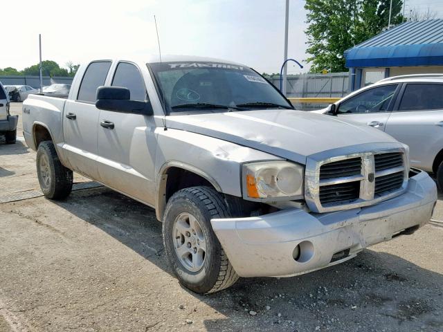 1D7HW48KX6S513676 - 2006 DODGE DAKOTA QUA GRAY photo 1