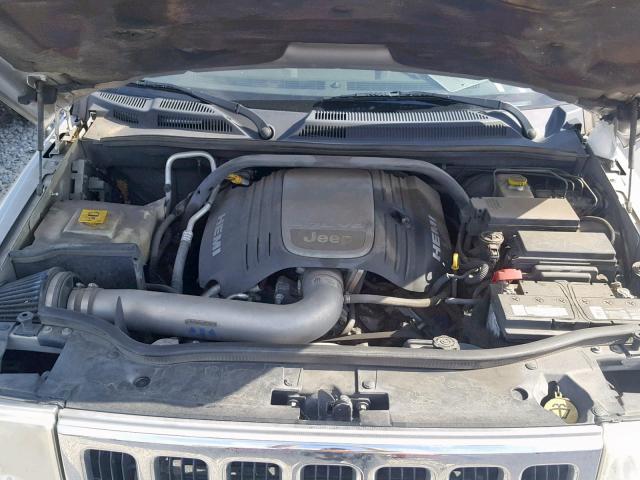 1J8HG58238C190669 - 2008 JEEP COMMANDER SILVER photo 7