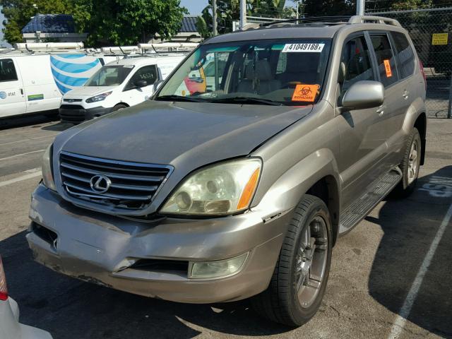 JTJBT20X340067848 - 2004 LEXUS GX 470 GOLD photo 2