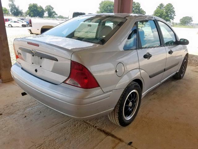 1FAFP33P22W151363 - 2002 FORD FOCUS LX SILVER photo 4