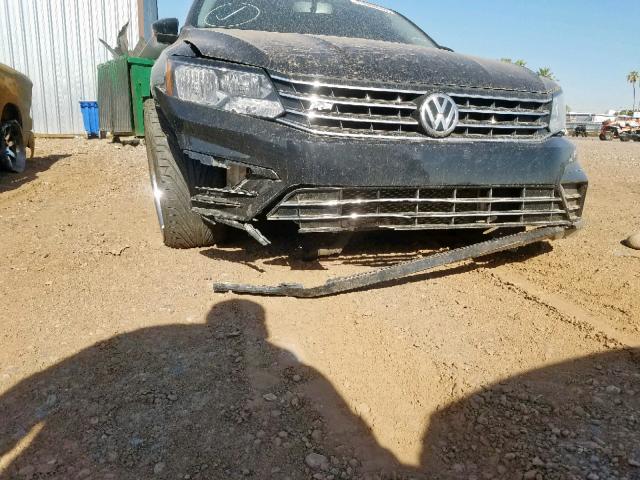 1VWDT7A3XHC045710 - 2017 VOLKSWAGEN PASSAT R-L BLACK photo 9