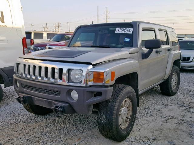 5GTDN13E178231879 - 2007 HUMMER H3 TAN photo 2