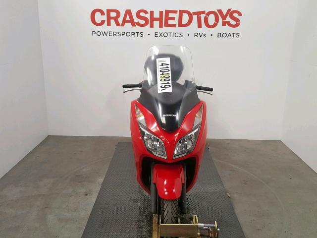 MLHNF0414E5000145 - 2014 HONDA NSS300 A RED photo 2