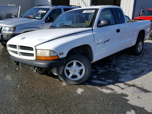 1B7GL22X4YS565167 - 2000 DODGE DAKOTA WHITE photo 2