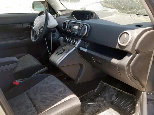 JTLZE4FE1DJ037842 - 2013 TOYOTA SCION XB 银色 照片 5