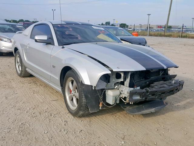 1ZVHT82H265214430 - 2006 FORD MUSTANG GT SILVER photo 1