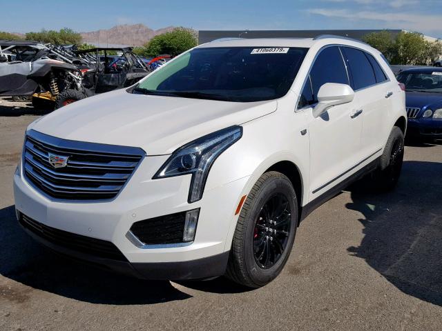 1GYKNBRS0HZ245098 - 2017 CADILLAC XT5 LUXURY WHITE photo 2