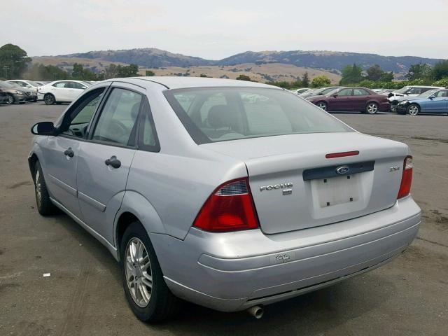 1FAFP34NX5W264270 - 2005 FORD FOCUS ZX4 GRAY photo 3