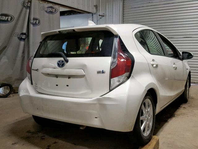 JTDKDTB39G1133771 - 2016 TOYOTA PRIUS C WHITE photo 4