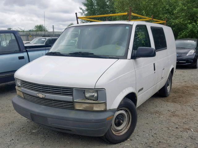 1GCDM19W2YB187180 - 2000 CHEVROLET ASTRO WHITE photo 2