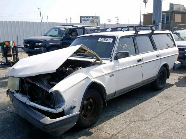 YV1AX8857H1738957 - 1987 VOLVO 245 DL WHITE photo 2