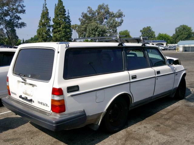 YV1AX8857H1738957 - 1987 VOLVO 245 DL WHITE photo 4